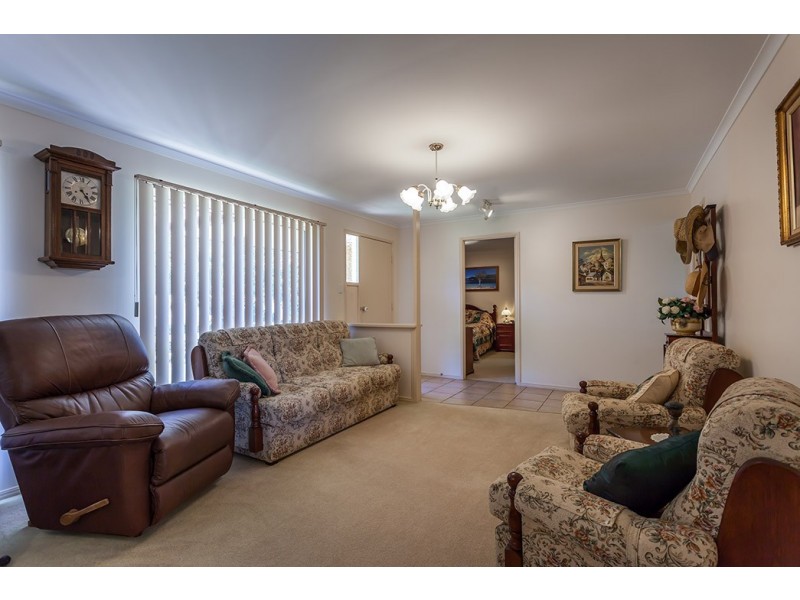 13 Lorraine Crescent, Centenary Heights QLD 4350