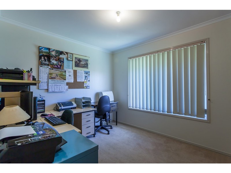 13 Lorraine Crescent, Centenary Heights QLD 4350