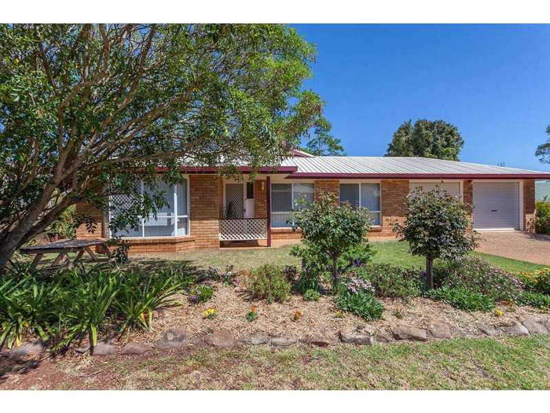 13 Lorraine Crescent, Centenary Heights QLD 4350