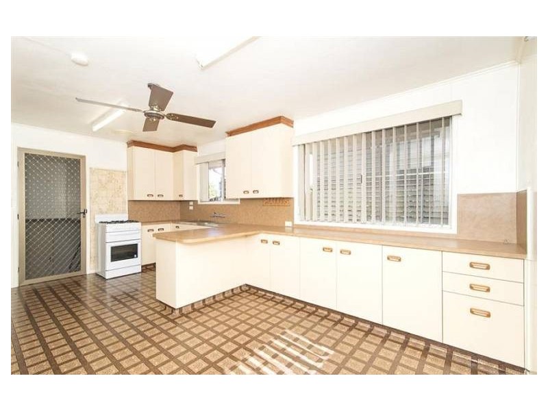 11 Erin Street, Wilsonton QLD 4350