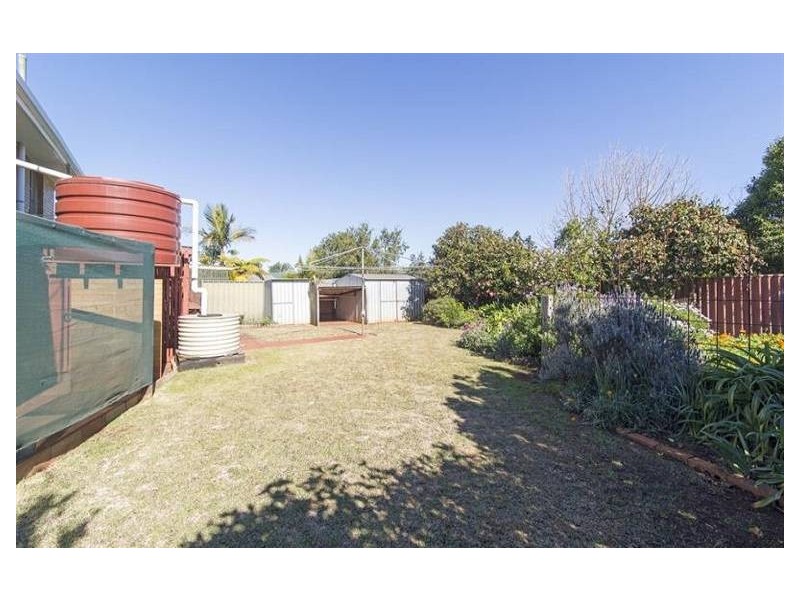 11 Erin Street, Wilsonton QLD 4350