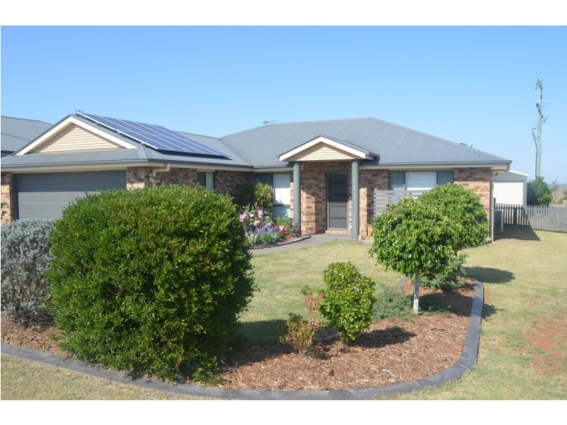 2 Smythe Drive, Highfields QLD 4352