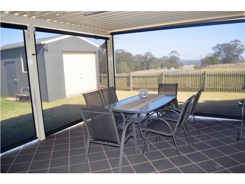 2 Smythe Drive, Highfields QLD 4352