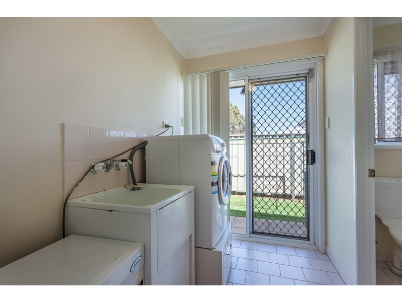 9/19A Gladstone Street, Newtown QLD 4350