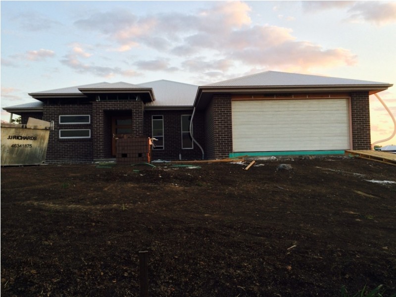 3 Maculan Crescent, Westbrook QLD 4350