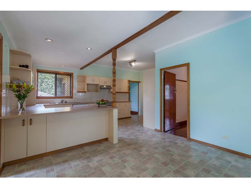 5 Collins Street, Mount Lofty QLD 4350