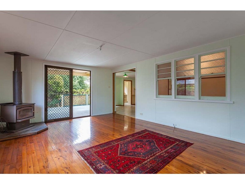 5 Collins Street, Mount Lofty QLD 4350