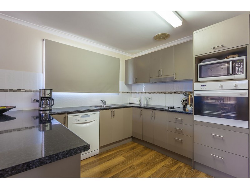 61 Hoepper Street, Kearneys Spring QLD 4350