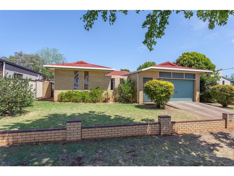 61 Hoepper Street, Kearneys Spring QLD 4350
