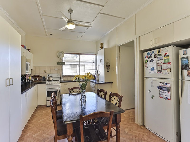 55 Glenvale Road, Newtown QLD 4350