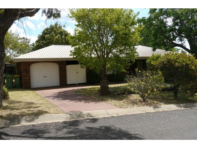 14 Birch Court, Darling Heights QLD 4350