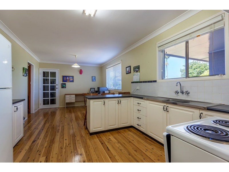 12 Honey Street, Harristown QLD 4350