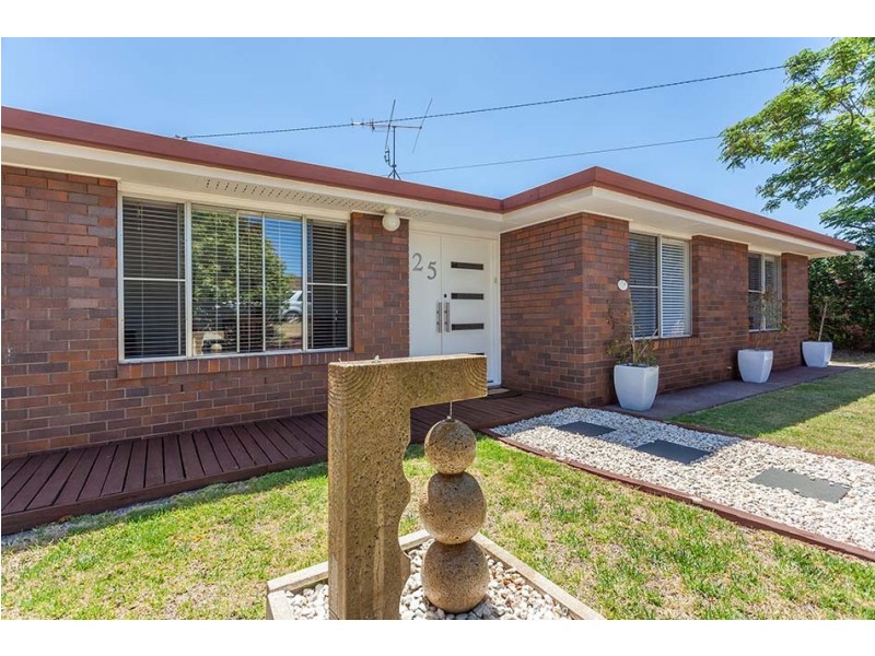 25 Lavena Drive, Darling Heights QLD 4350