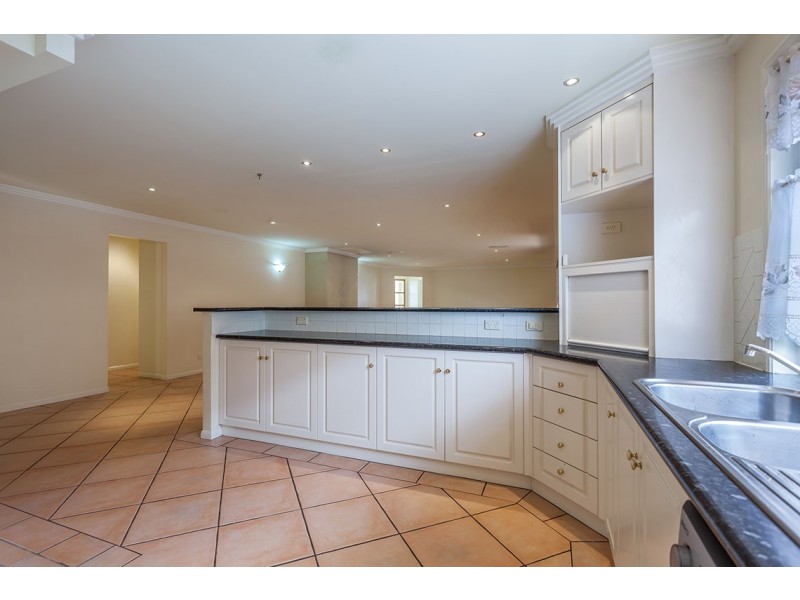 24 May Court, Middle Ridge QLD 4350