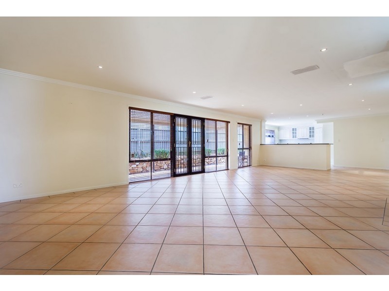 24 May Court, Middle Ridge QLD 4350