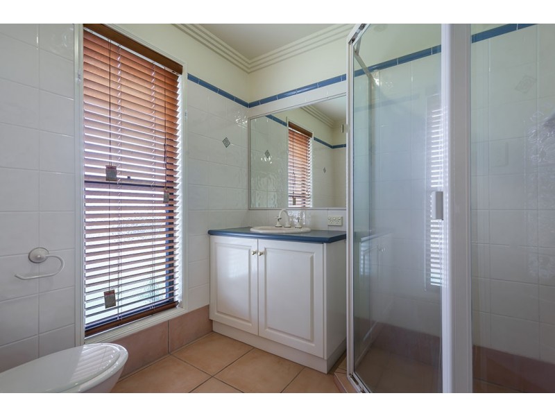 24 May Court, Middle Ridge QLD 4350