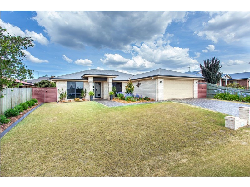 18 Hinchliffe Drive, Kearneys Spring QLD 4350
