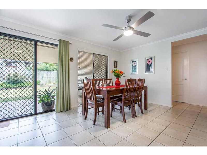 18 Hinchliffe Drive, Kearneys Spring QLD 4350