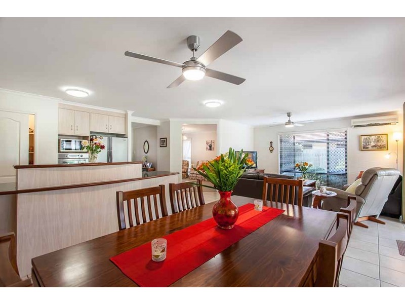 18 Hinchliffe Drive, Kearneys Spring QLD 4350