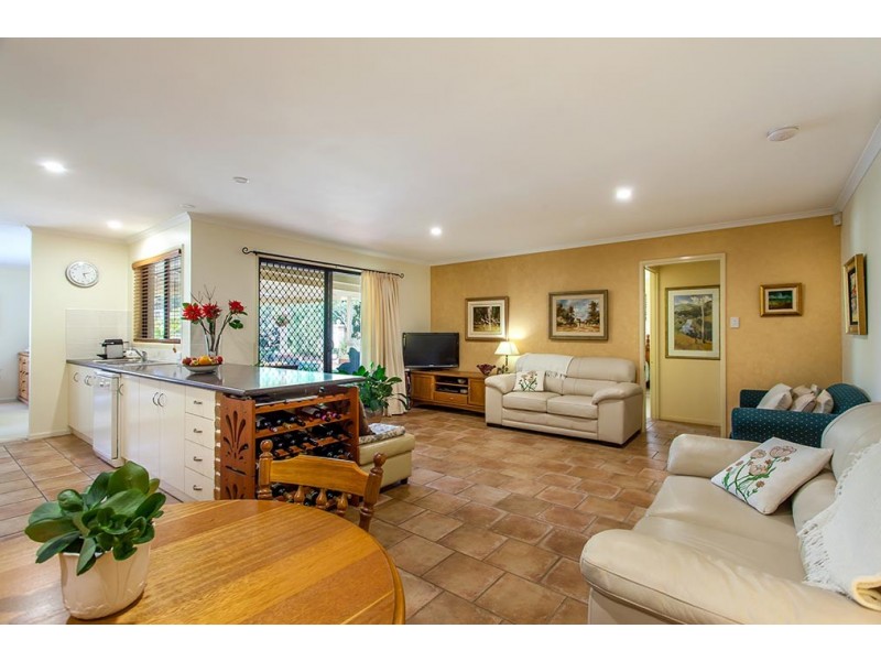 1 Goodman Court, Middle Ridge QLD 4350