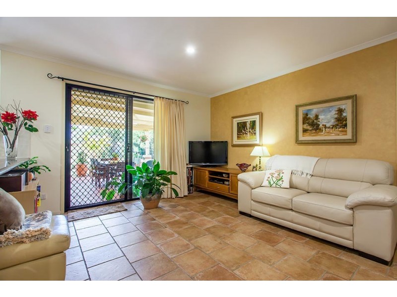 1 Goodman Court, Middle Ridge QLD 4350