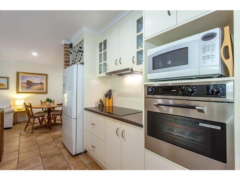 1 Goodman Court, Middle Ridge QLD 4350