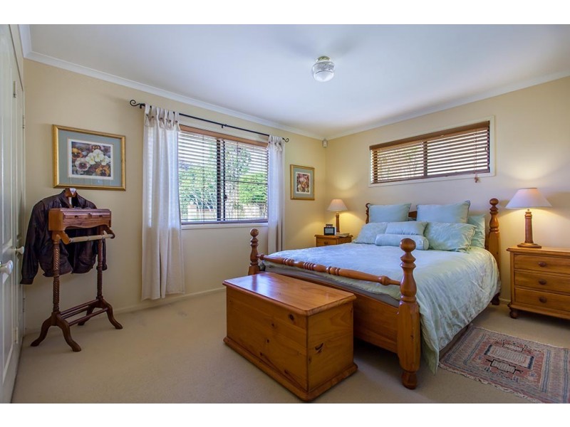 1 Goodman Court, Middle Ridge QLD 4350