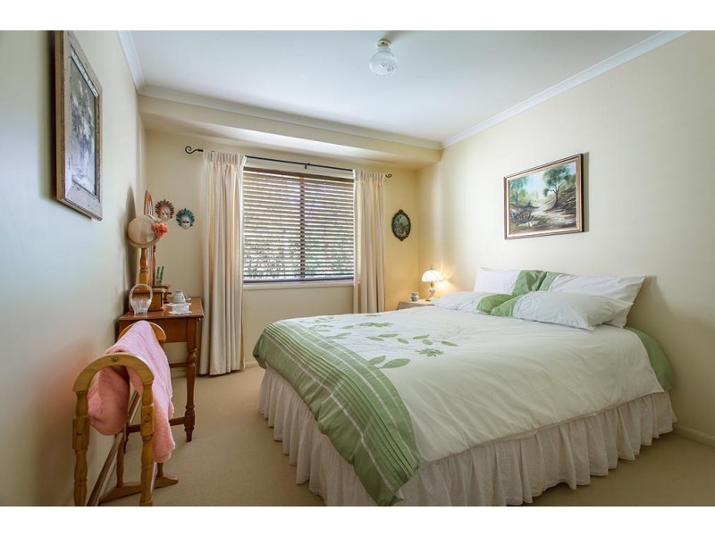 1 Goodman Court, Middle Ridge QLD 4350