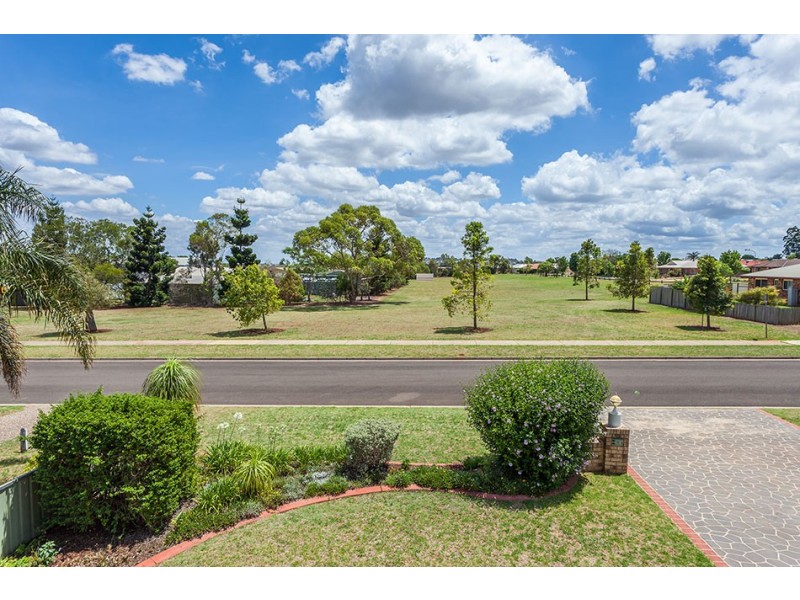 20 Strathconan Drive, Glenvale QLD 4350