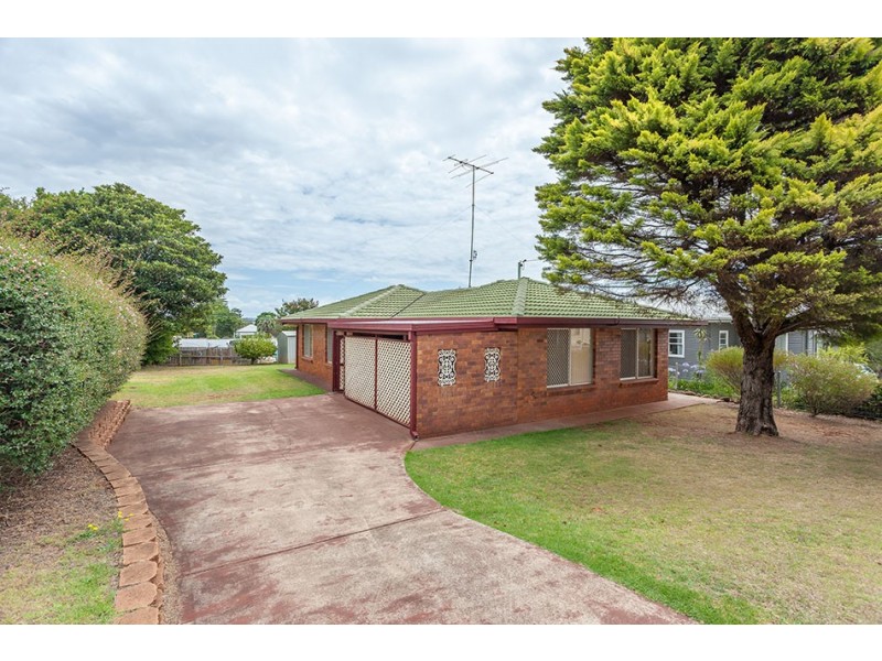4 Katherine Street, North Toowoomba QLD 4350