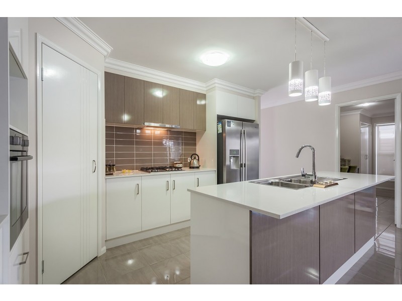 210 Nelson Street, Kearneys Spring QLD 4350