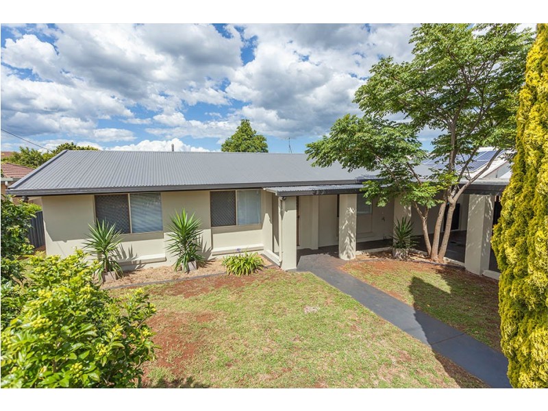 3 Greenwood Court, Darling Heights QLD 4350