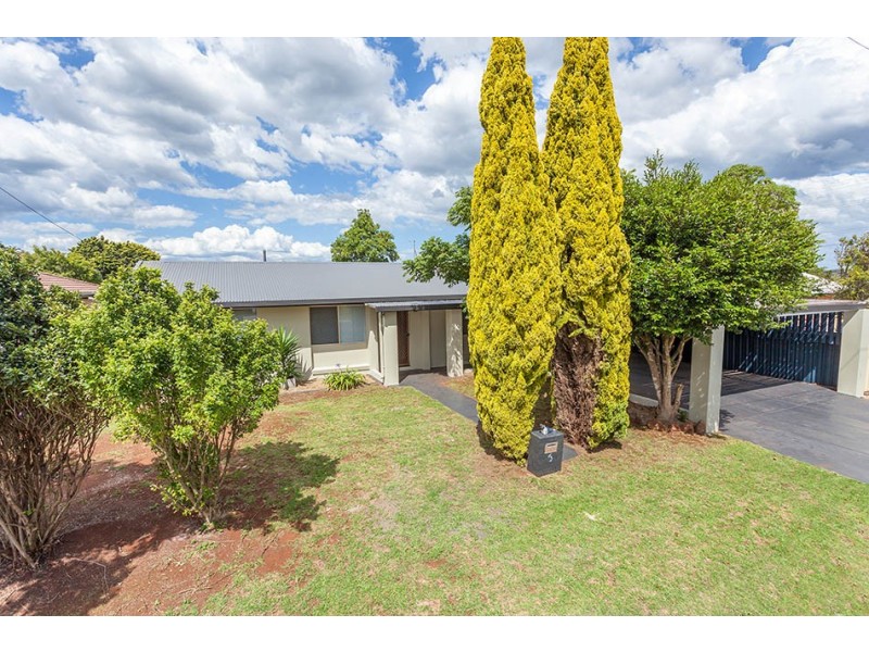 3 Greenwood Court, Darling Heights QLD 4350