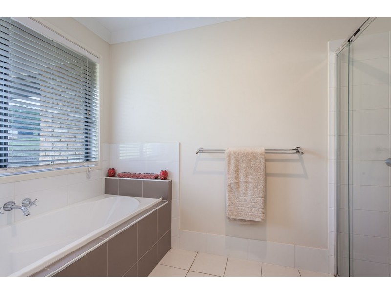 24 Tea Tree Court, Gowrie Junction QLD 4352