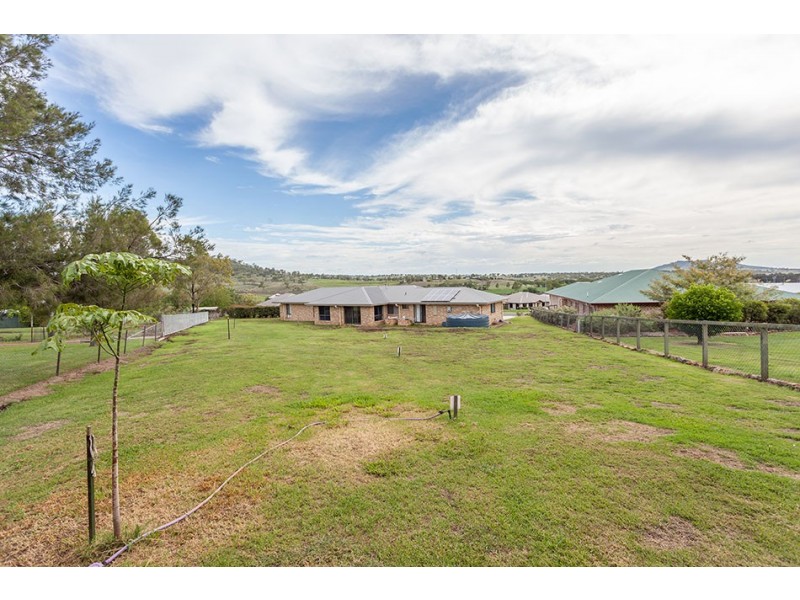 24 Tea Tree Court, Gowrie Junction QLD 4352