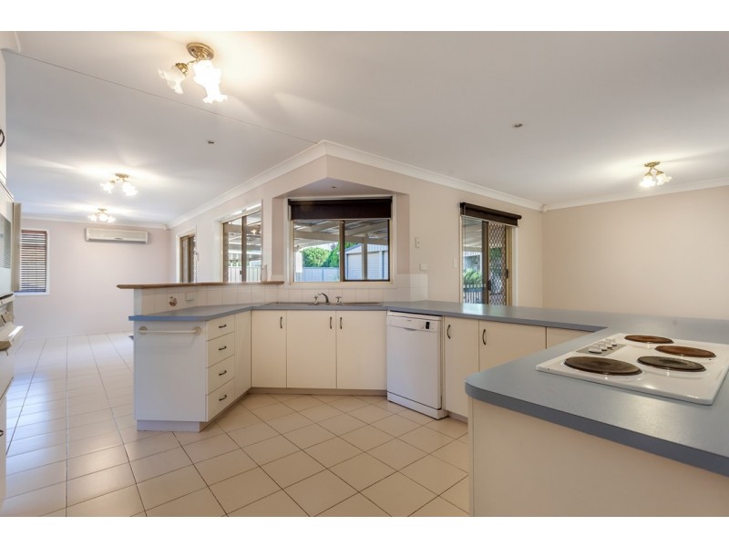 46 Gainsborough Drive, Glenvale QLD 4350