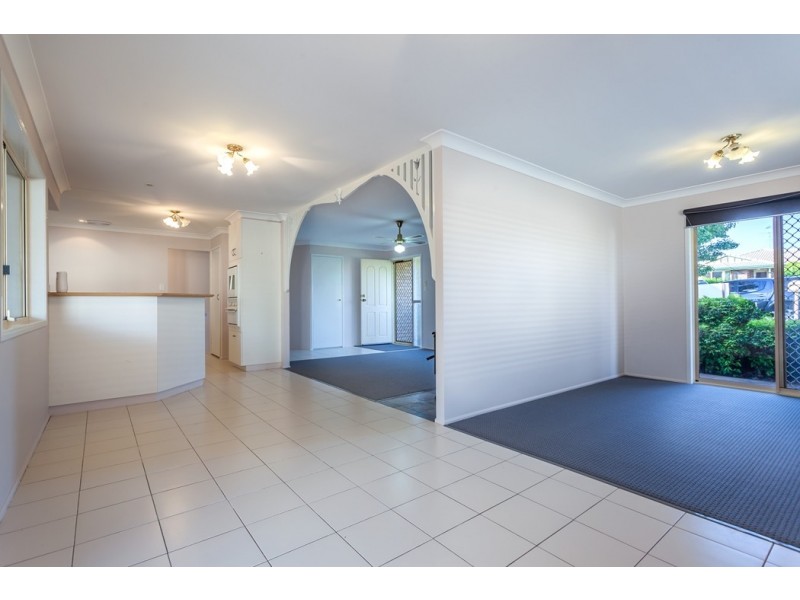 46 Gainsborough Drive, Glenvale QLD 4350