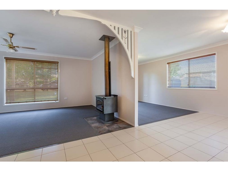 46 Gainsborough Drive, Glenvale QLD 4350