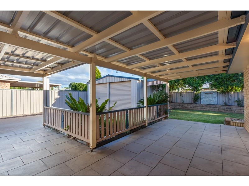 46 Gainsborough Drive, Glenvale QLD 4350