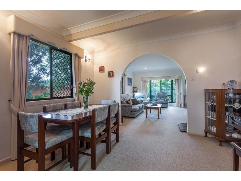 19 Talinga Street, Mount Lofty QLD 4350