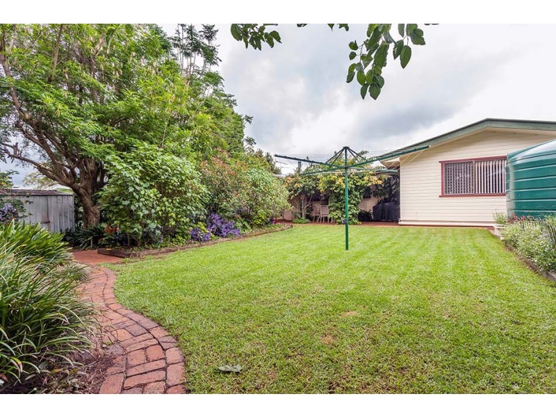 19 Talinga Street, Mount Lofty QLD 4350