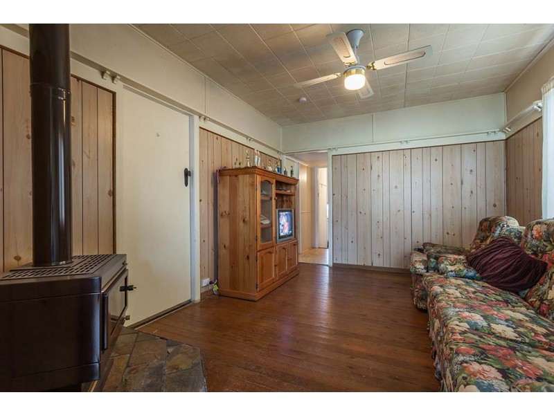 7 Weetwood Street, Newtown QLD 4350