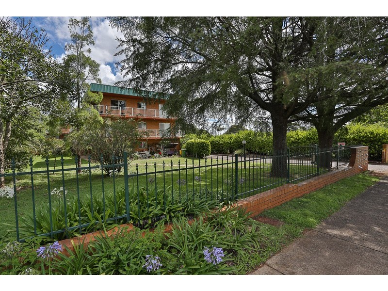 2/6 Scott Street, East Toowoomba QLD 4350