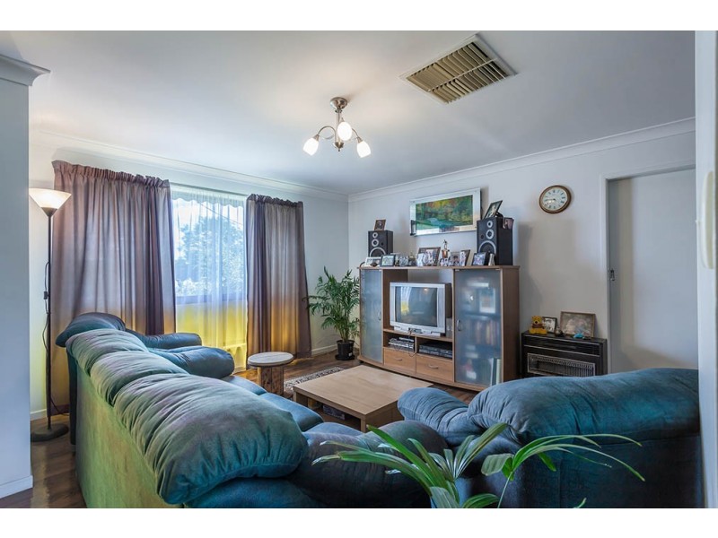 8 Ulm Court, Wilsonton QLD 4350