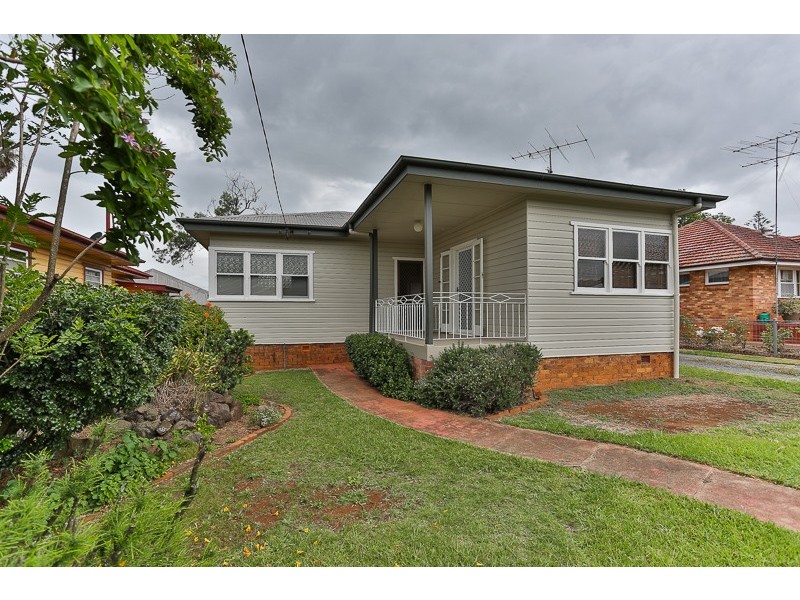 28 Monash Street, Newtown QLD 4350