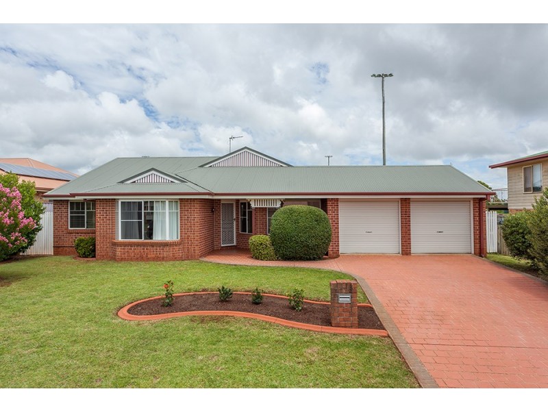 9 Buckle Court, Middle Ridge QLD 4350