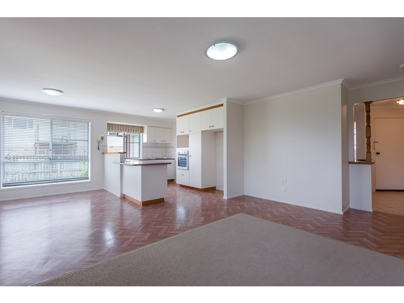 9 Buckle Court, Middle Ridge QLD 4350