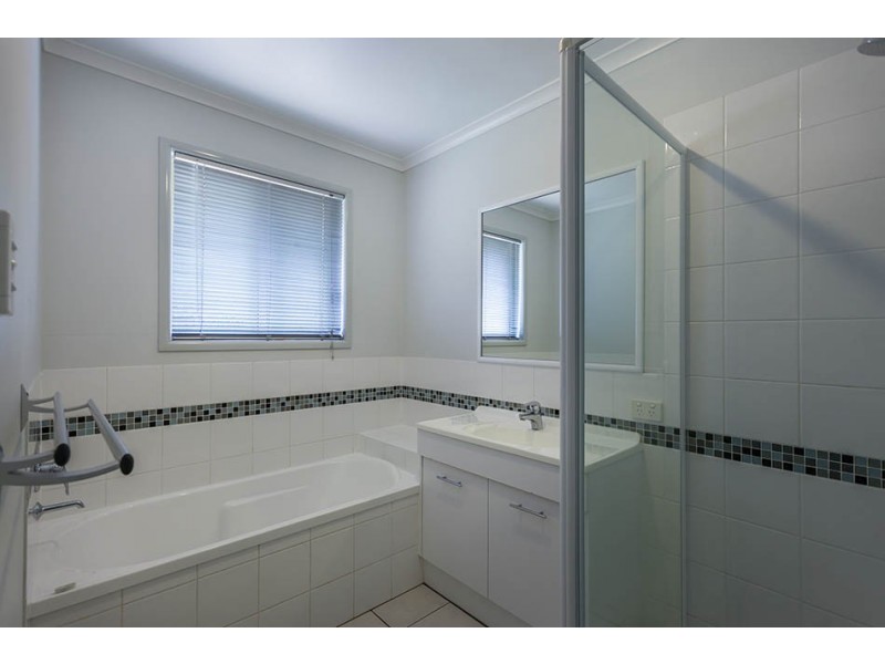 2 Diamantina Drive, Glenvale QLD 4350