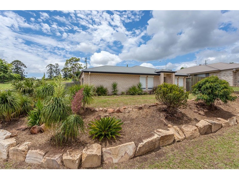 2 Diamantina Drive, Glenvale QLD 4350