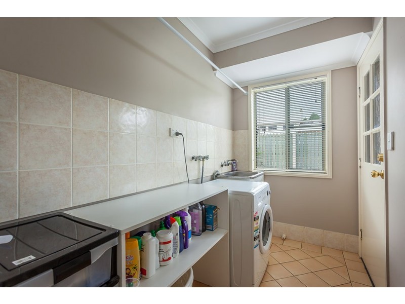 10 Vanham Close, Middle Ridge QLD 4350
